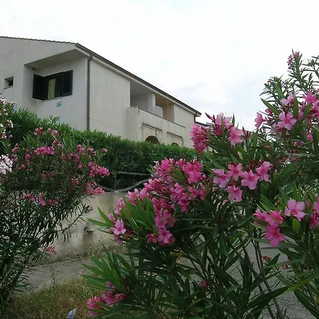 Casa Costaverde مانداتوريسيو مارينا